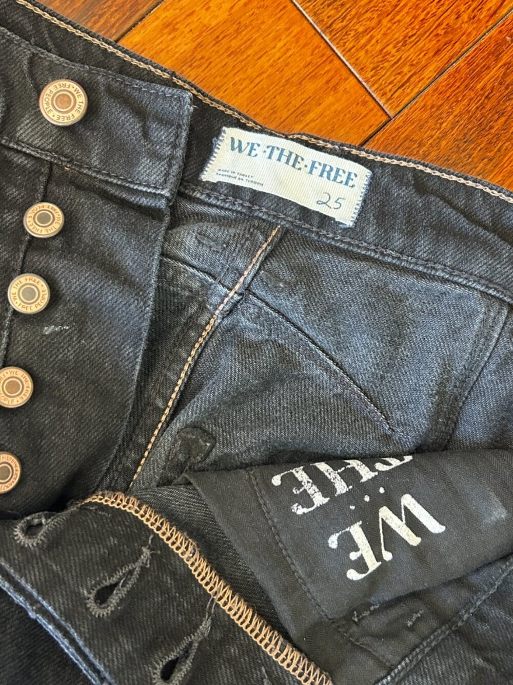 We The Free Good Luck Mid Rise Barrel Jeans Black Size 25 - Picture 7 of 8